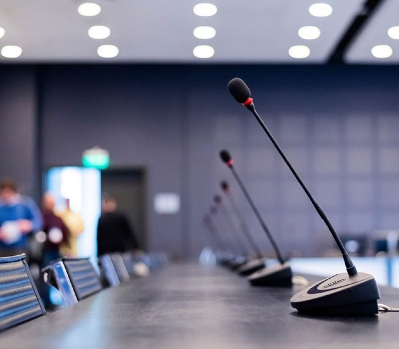 mikrofony konferencja